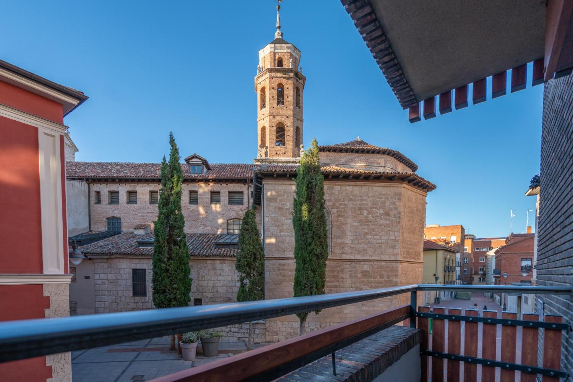 Wow Apartamentos Valladolid Zewnętrze zdjęcie