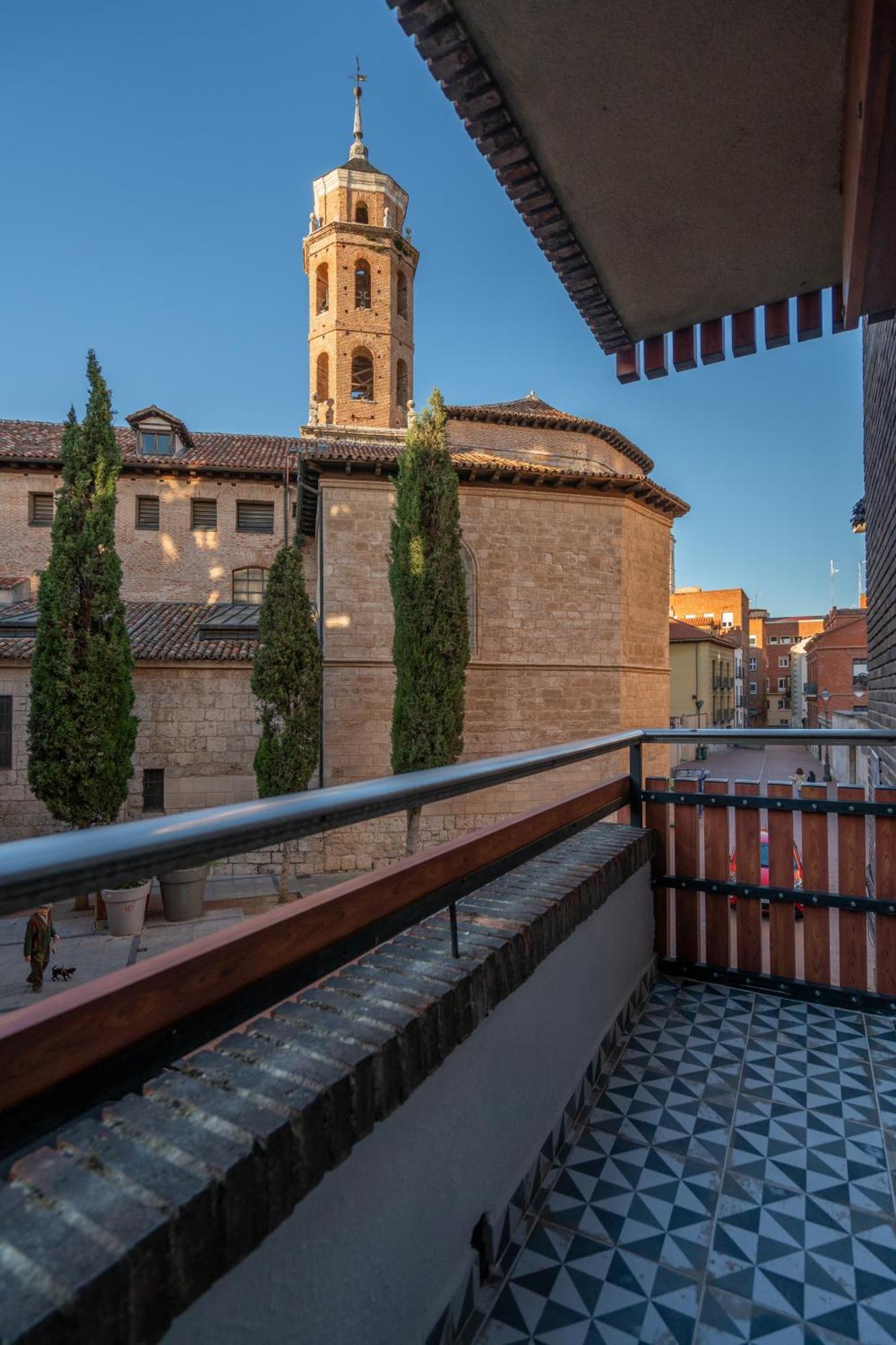 Wow Apartamentos Valladolid Zewnętrze zdjęcie
